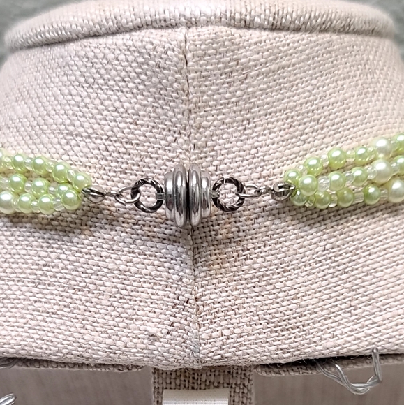 Layered green agate & pearl bead necklace - Picture 5 of 5